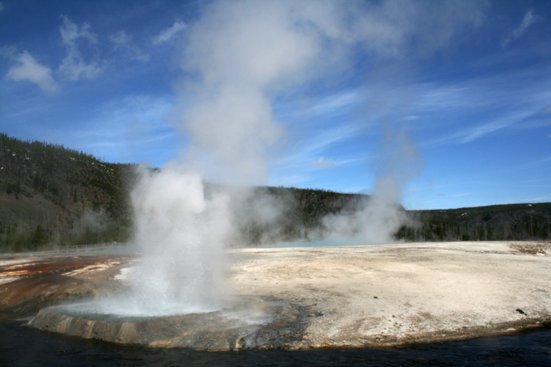 File:YellowstoneGeyser.png