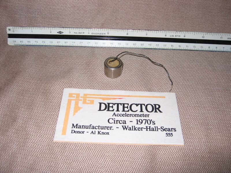 File:Accelerometer.JPG