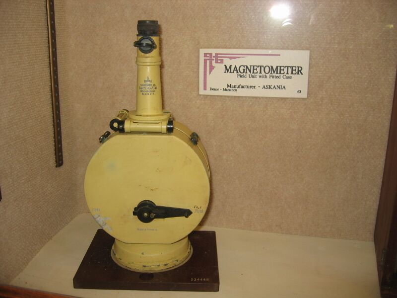 File:Askania magetometer.JPG
